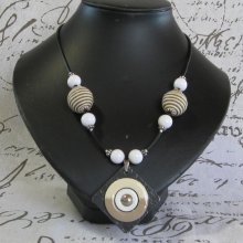 Gros Collier pour Femme en Ardoise Beige et BLanc, Création Unique