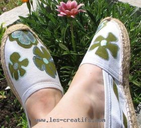 Espadrillas con fiori dipinti