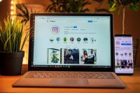 gestire i social network di un negozio