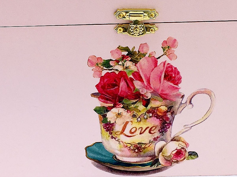 Scatola in legno e coperchio in vetro. Modello : t&egrave; alla rosa