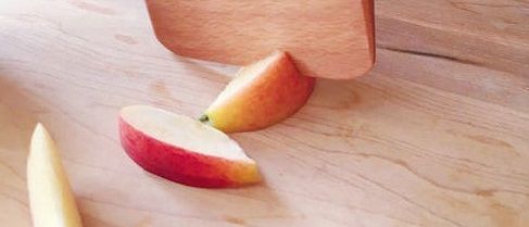 Coltello e tagliere in legno di faggio per bambini