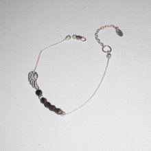 Bracciale originale con ali e perline di cristallo marrone su catena d'argento 925