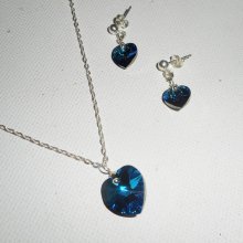 Ciondolo a forma di cuore in cristallo Swarovski blu su catena in argento 925
