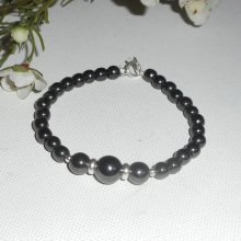 Bracciale con pietre di ematite e argento 925