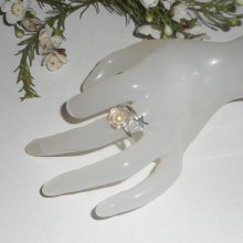 Anello originale in argento 925 con perla coltivata e stella marina