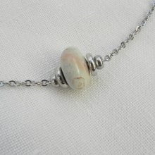 Collana solitario con pietra diaspro rotonda beige e perline in acciaio inossidabile