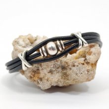 Bracciale da uomo in pelle con perline in metallo argentato