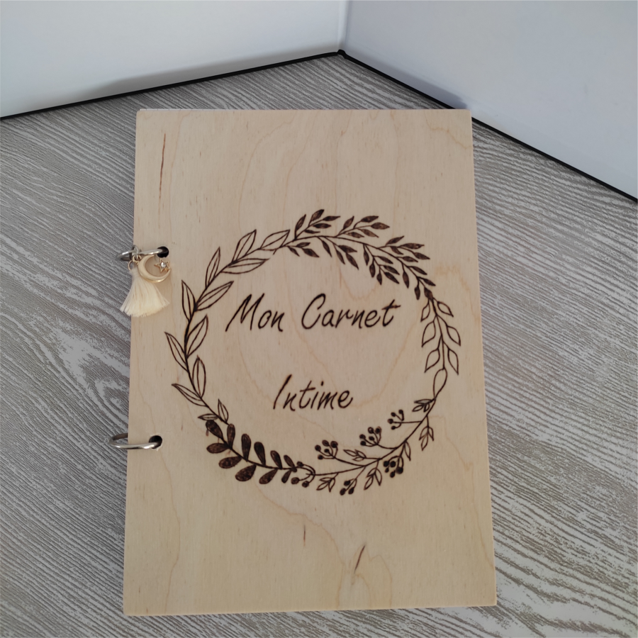 Taccuino intimo, copertina in legno pirografato (fatto a mano), personalizzabile