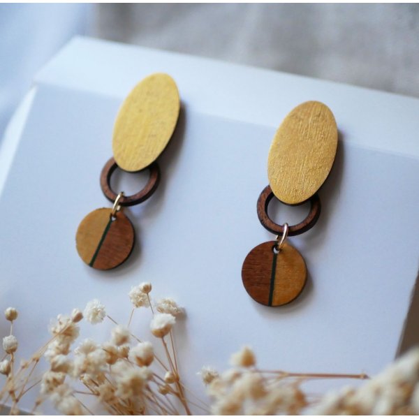 Orecchini con grafica in ciliegio e placcati oro