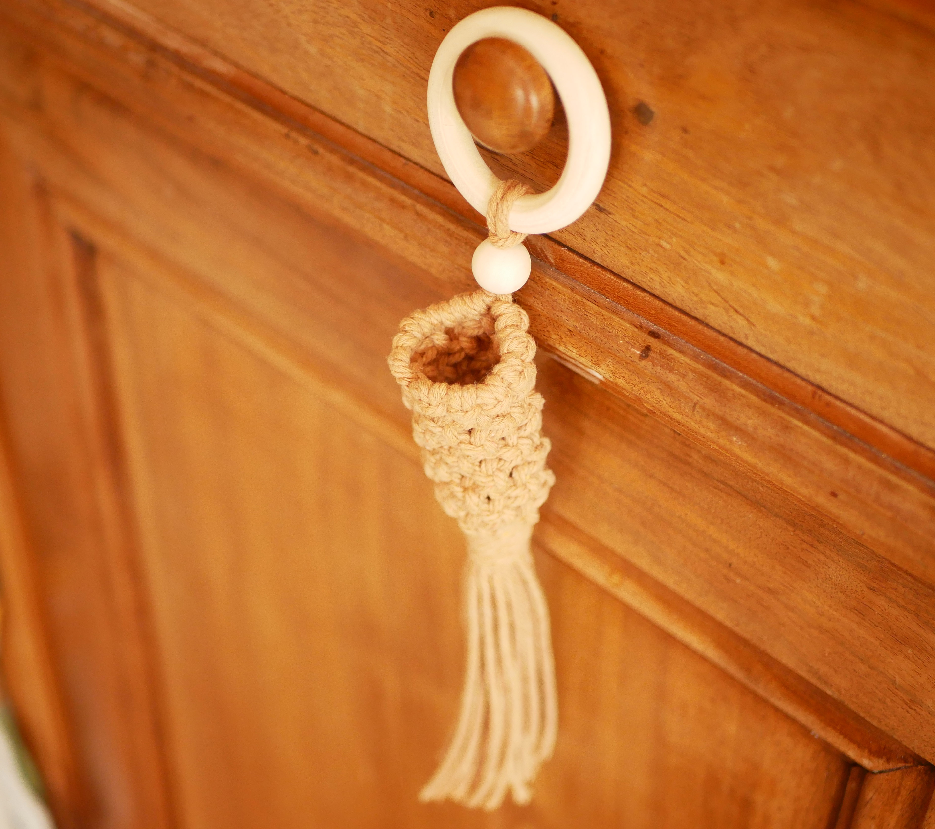 Petite suspension en macramé pour mini plantes avec corde coton Beige sable