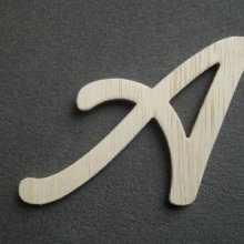 Modello di lettera in legno COOL