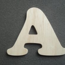 Modello di lettera in legno ZEN