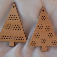 Duo di alberi di Natale in legno da ricamare 