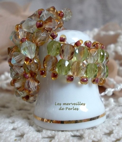 Anello veronese con sfaccettature, trottole e navetta in cristallo Swarovski