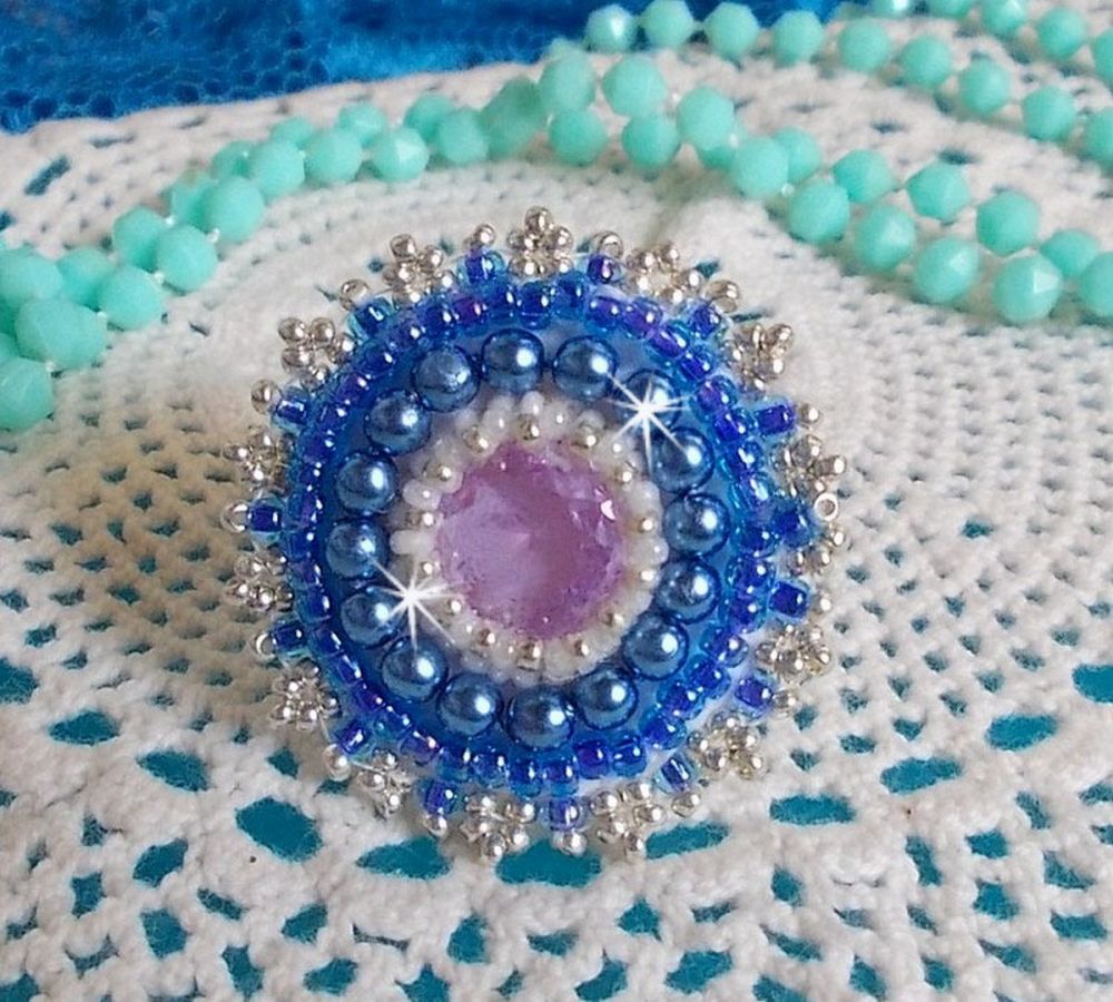 Anello Azur ricamato con cristalli Swarovski e perle