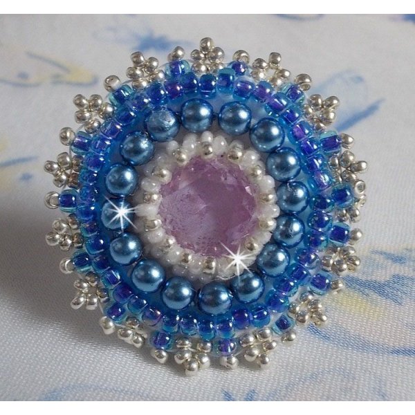 Anello Azur ricamato con cristalli Swarovski e perle