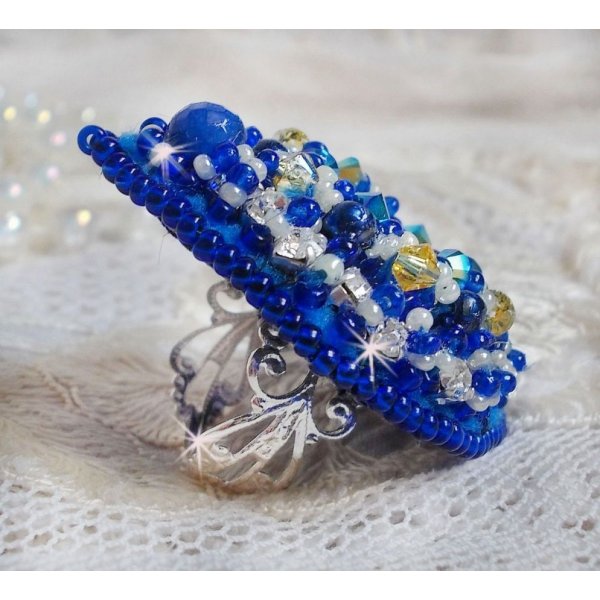 Anello Blue Palace, un design autentico con perline blu e cristalli Swarovski