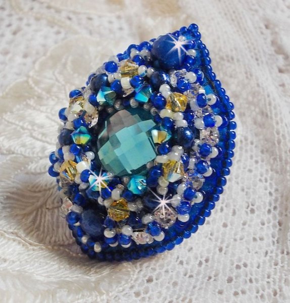 Anello Blue Palace, un design autentico con perline blu e cristalli Swarovski