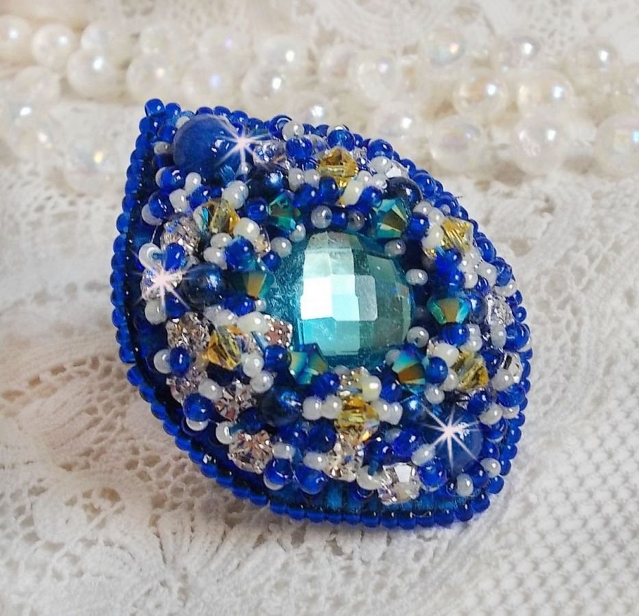 Anello Blue Palace, un design autentico con perline blu e cristalli Swarovski