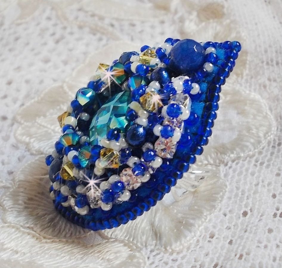 Anello Blue Palace, un design autentico con perline blu e cristalli Swarovski