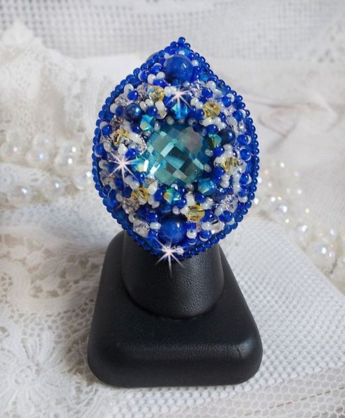Anello Blue Palace, un design autentico con perline blu e cristalli Swarovski
