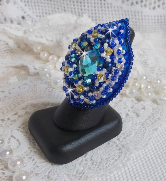 Anello Blue Palace, un design autentico con perline blu e cristalli Swarovski