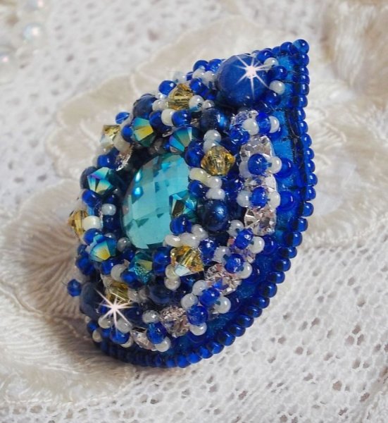 Anello Blue Palace, un design autentico con perline blu e cristalli Swarovski