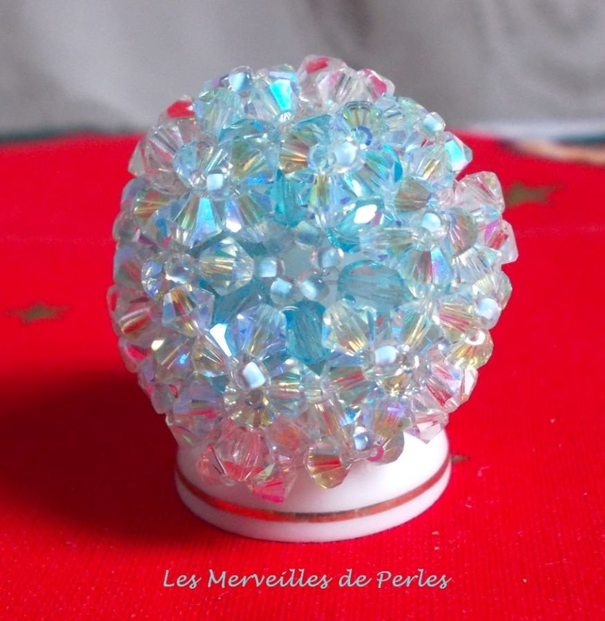 Anello Crystal Blue con sfaccettature di cristallo Swarovski e filatoi