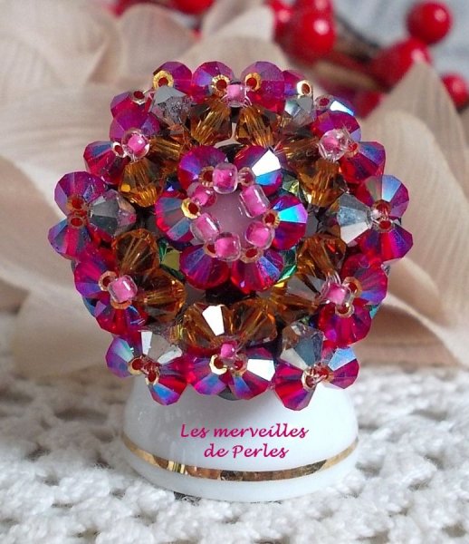 Anello D&eacute;sireless con sfaccettature di cristallo Swarovski e filatori