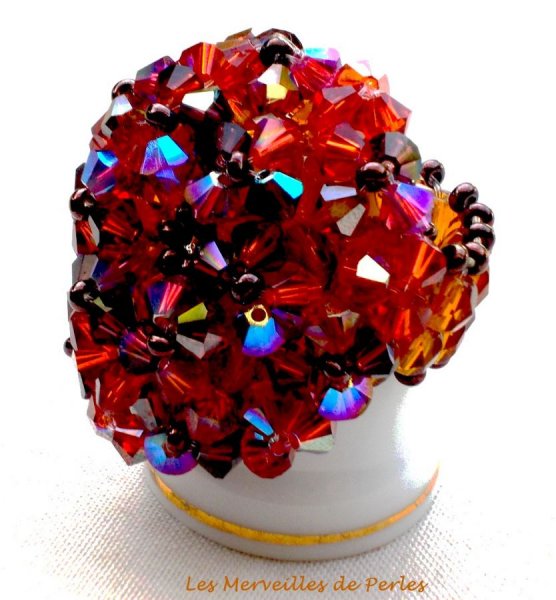 Anello di topazio con sfaccettature di cristallo Swarovski e filatoi