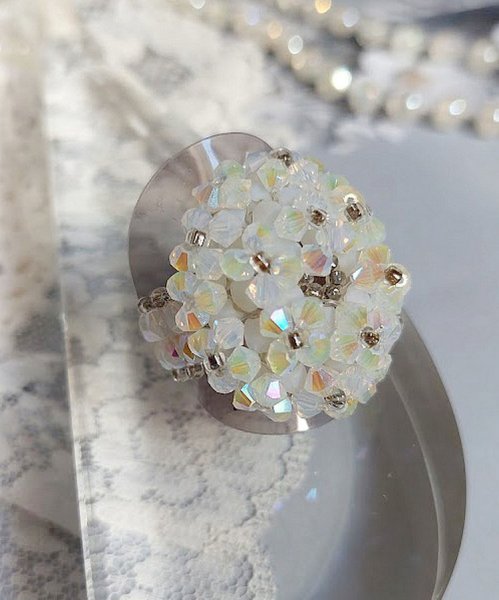 Anello di cristallo con sfaccettature di cristallo Swarovski e filatori