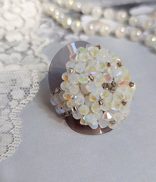 Anello di cristallo con sfaccettature di cristallo Swarovski e filatori