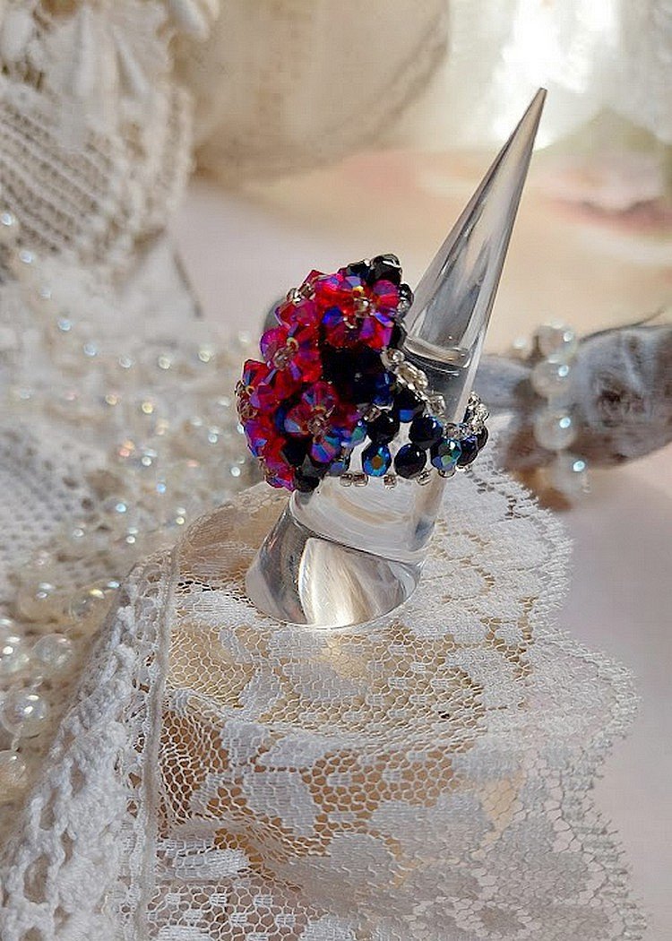 Anello Elegance con sfaccettature di cristallo Swarovski e filatoi