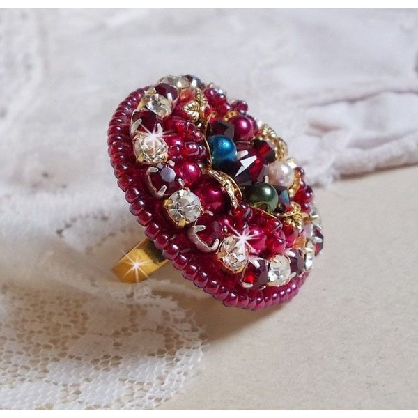 Bague Enchantement d'Automne avec des perles nacrées rouges et des cristaux