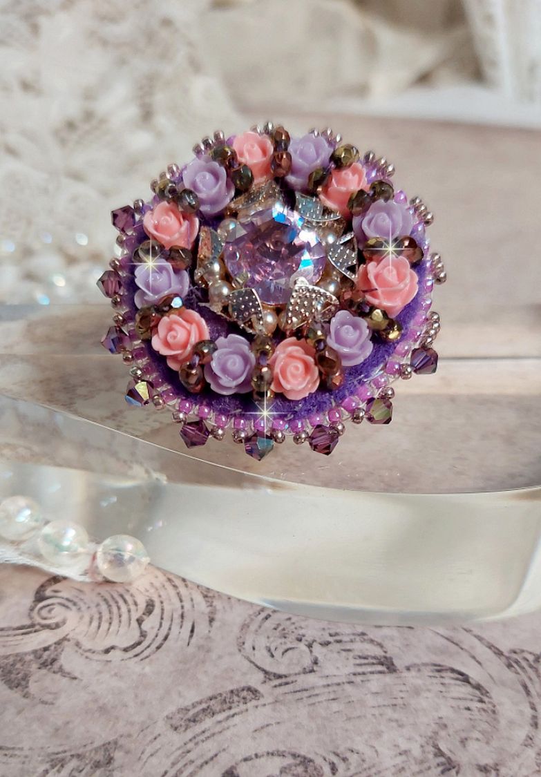 Anello Glace Purple ricamato con cristalli Swarovski e rose in resina