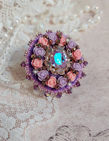 Anello Glace Purple ricamato con cristalli Swarovski e rose in resina