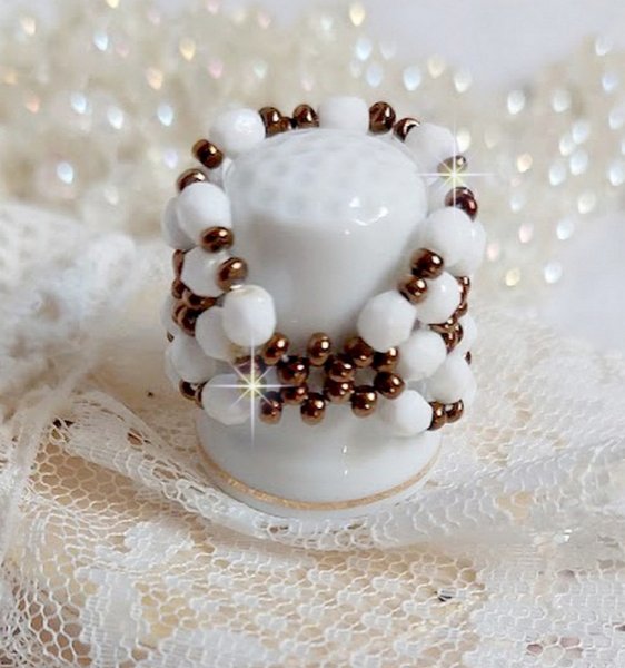 Anello Horizon con sfaccettature di opale bianco in vetro boh&eacute;mien