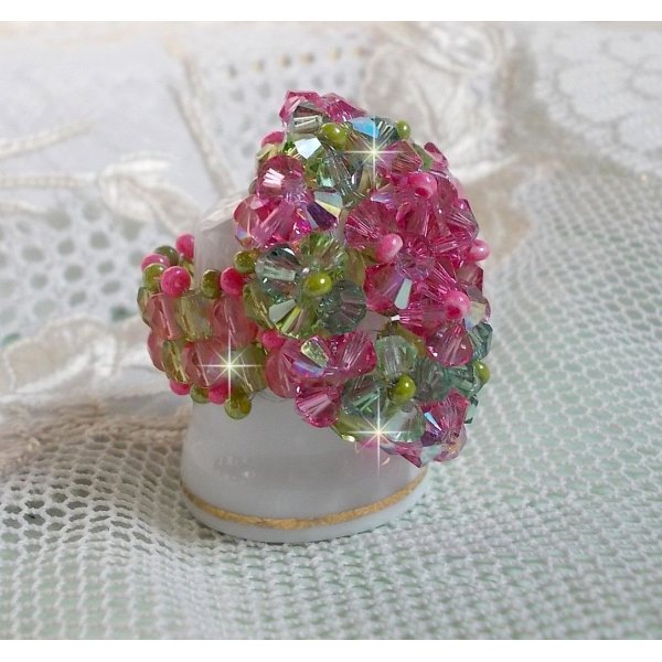 Anello Miss Lady con sfaccettature e trottole in cristallo Swarovski