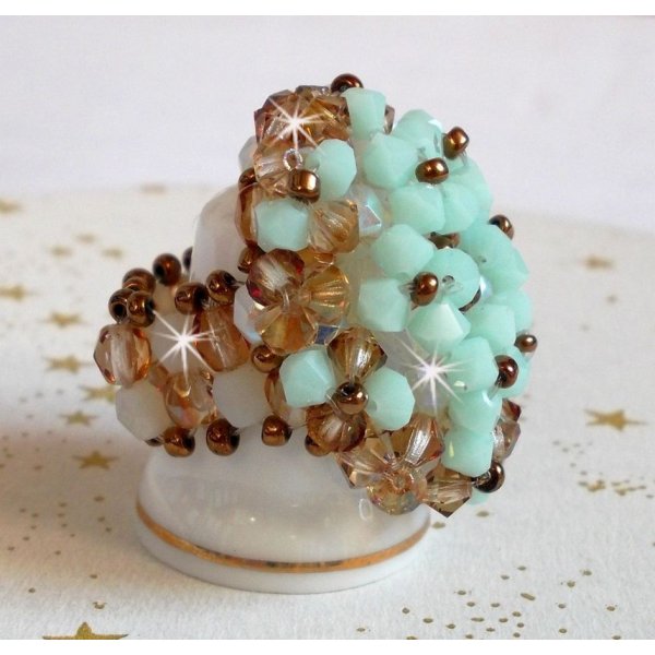 Anello di ninfea con sfaccettature di cristallo Swarovski e filatoi