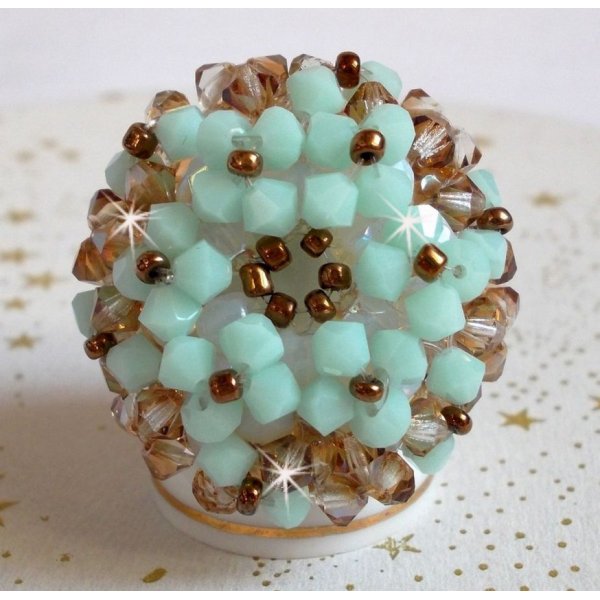 Anello di ninfea con sfaccettature di cristallo Swarovski e filatoi