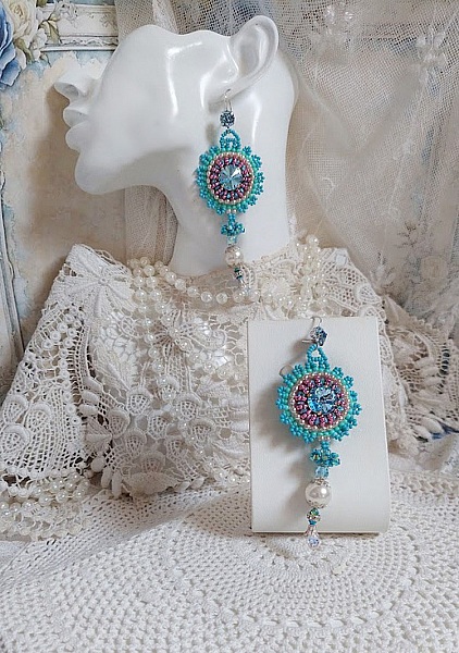 BO Beauty Alicia Blue ricamato con cristalli Swarovski, perle rotonde e perline Miyuki