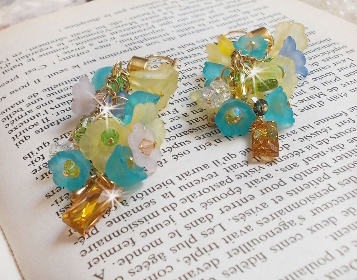 BO Bella Yellow montata con cristalli Swarovski, fiori smerigliati e perle 