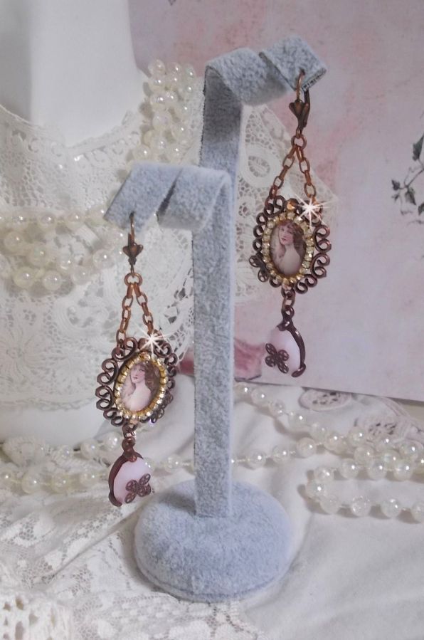 Rose Blondy BO create con cabochon PureCrystal, cabochon a lente d'ingrandimento, medaglioni e una catena di strass