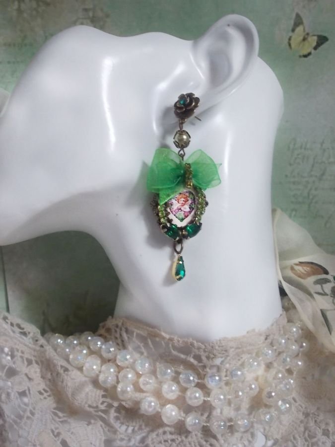 BO Coeur d'Anges creato con cabochon ingrandenti, nastro di organza, accessori vari e cristalli