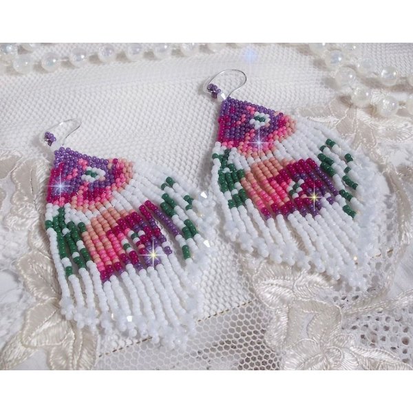 BO Fiori di ciliegio creati con Bianco opaco, Rosa in varie tonalit&agrave;, Verde con Toupies