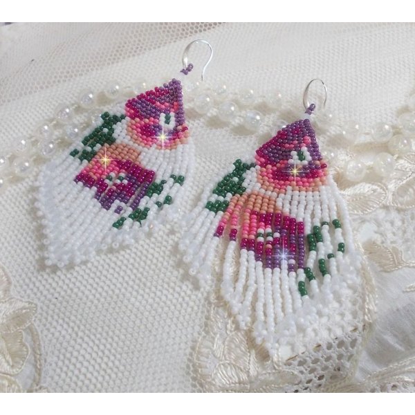 BO Fiori di ciliegio creati con Bianco opaco, Rosa in varie tonalit&agrave;, Verde con Toupies