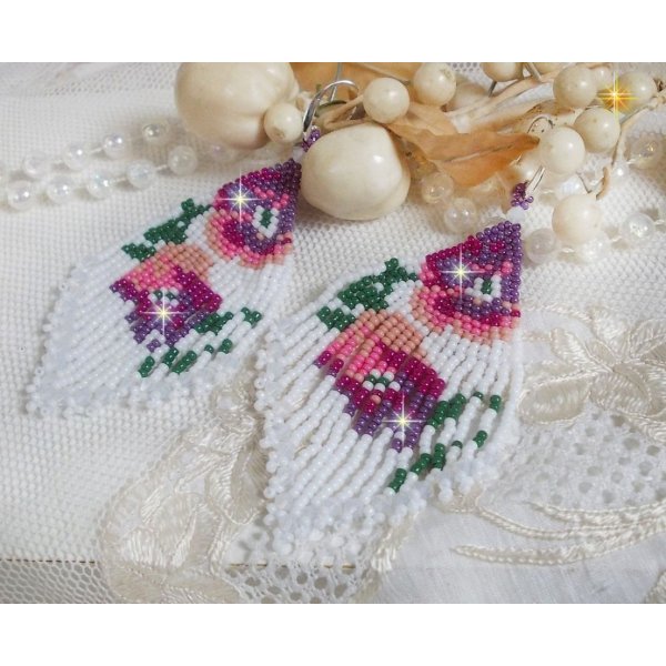 BO Fiori di ciliegio creati con Bianco opaco, Rosa in varie tonalit&agrave;, Verde con Toupies