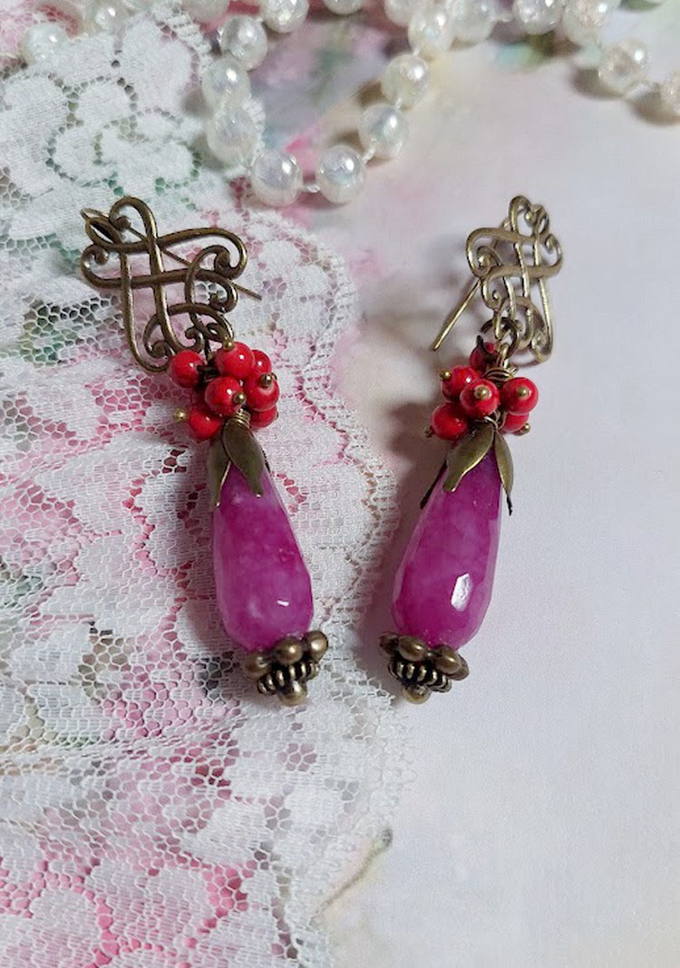 BO Framboises montées avec des perles en Jade, clous, rondelles, coupelles et crochets d'oreilles estampes 