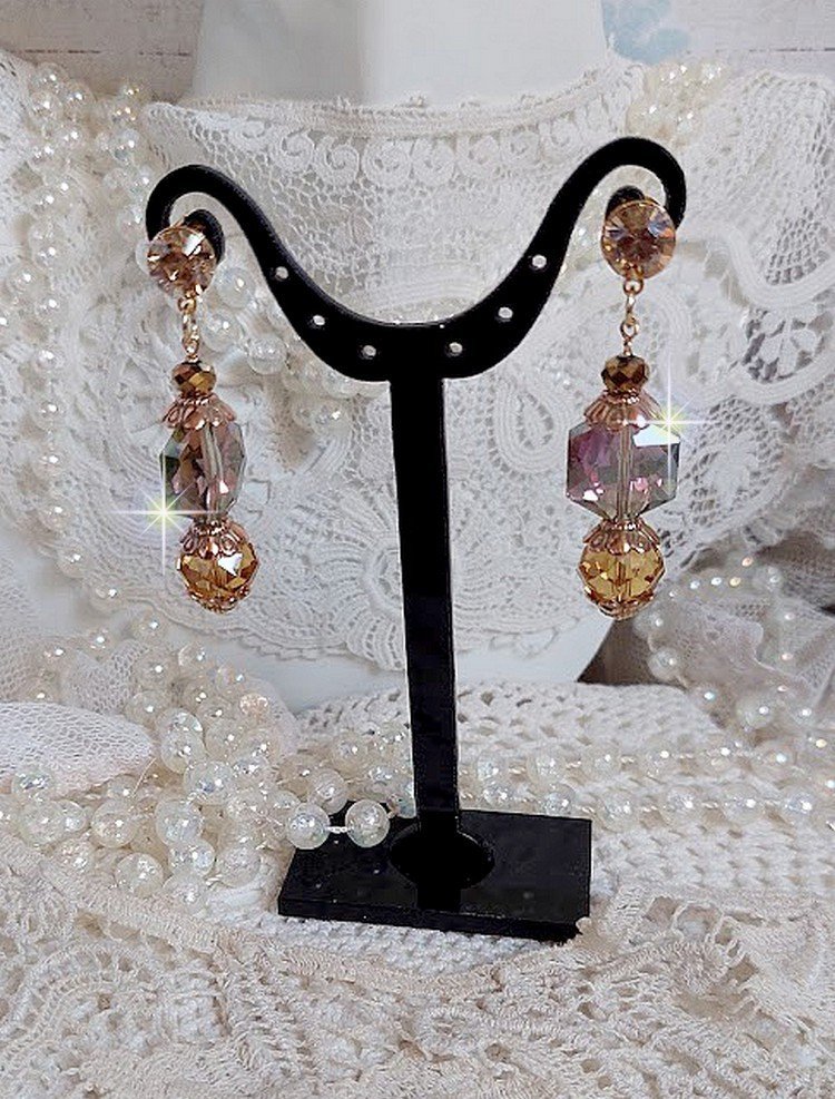 BO Glamour Scintillant montées avec cabochons et perles en Cristal, perles cubes octogonaux cristal électrolytique et clous d'oreilles en laiton doré