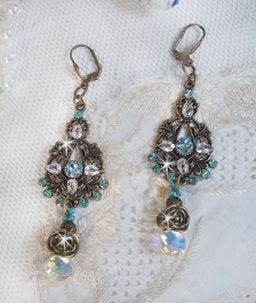 BO Lady in Blue montata con cristalli Swarovski e zirconi con accessori in bronzo